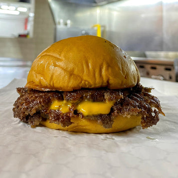 Mini Doble Cheddar Classic Cheeseburger